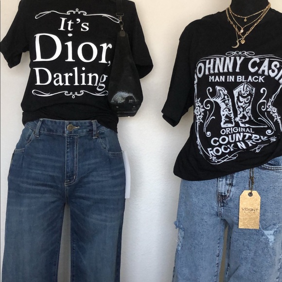 Black graphic tee - Picture 2 of 2